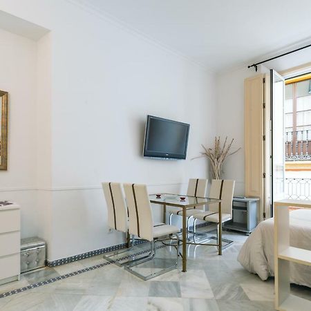 סביליה Holidays Isbilia Centro By Valcambre מראה חיצוני תמונה